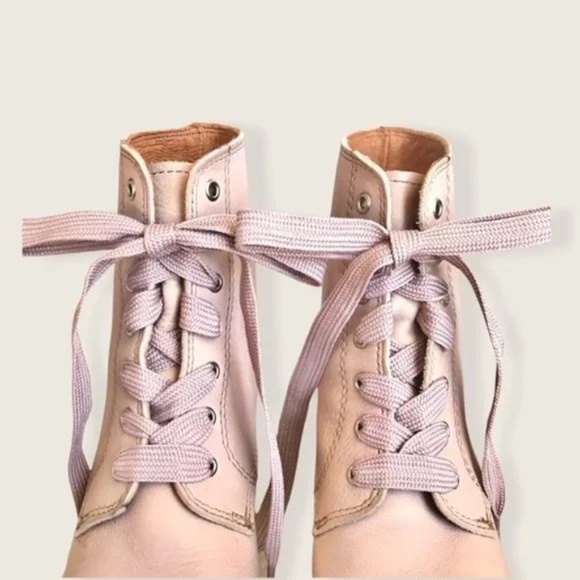 RARE Frye Sabrina 6G Lilac Pink/Cream Leather Lace Up Cute Heeled Ankle Booties - Picture 7 of 11